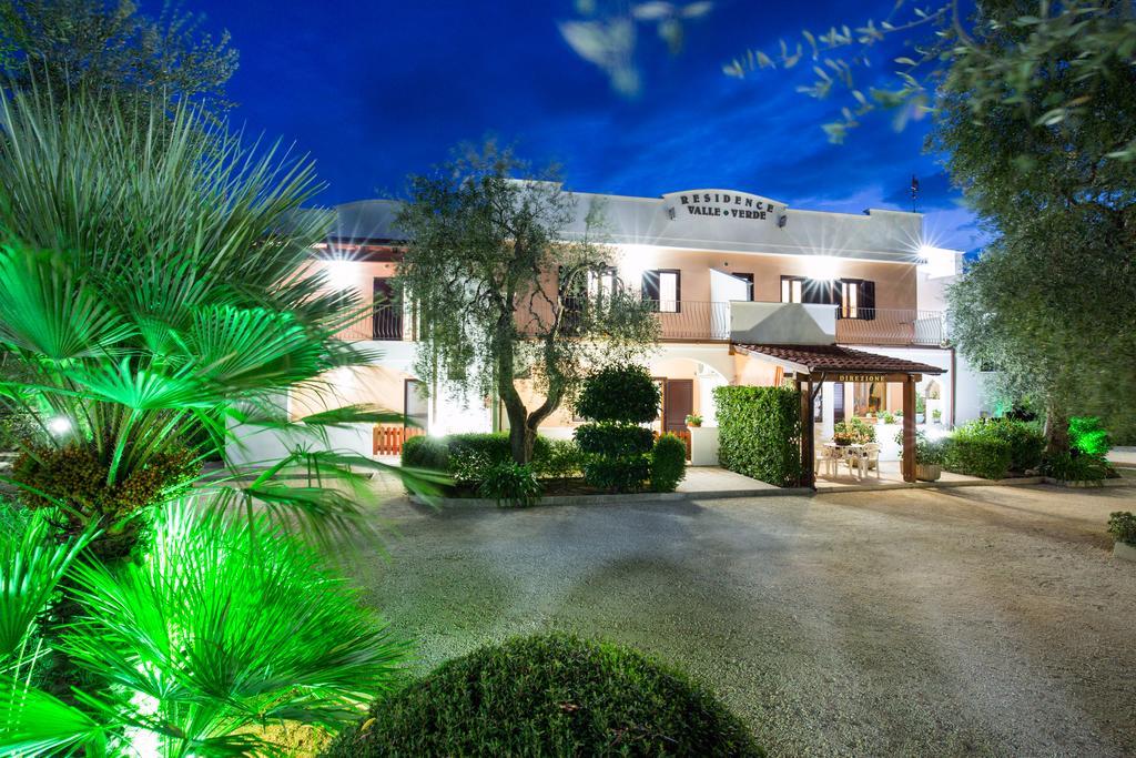 Residence Valleverde Vieste Bagian luar foto