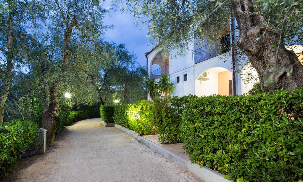 Residence Valleverde Vieste Bagian luar foto